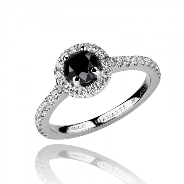 Žiedas su juoduoju ir baltais deimantais